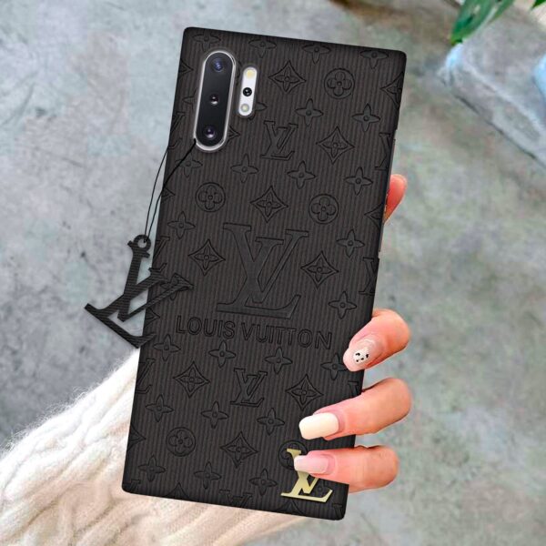 Vuitton negro