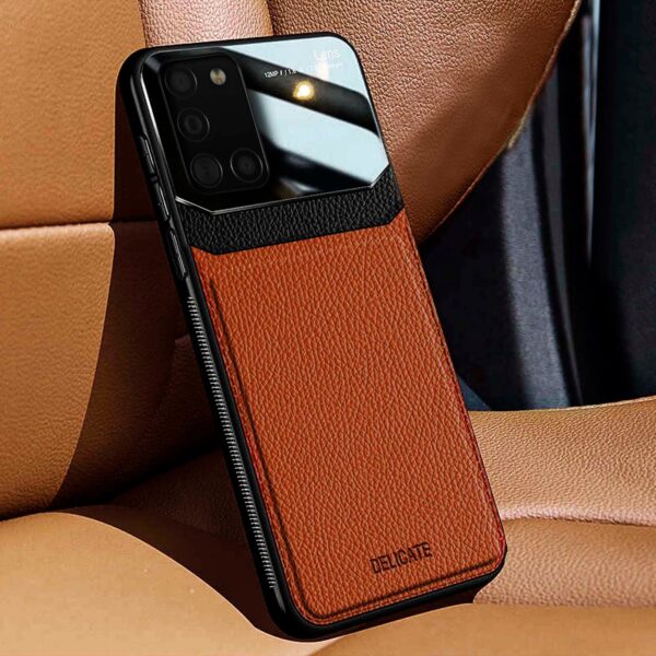 Hybrid Leather café